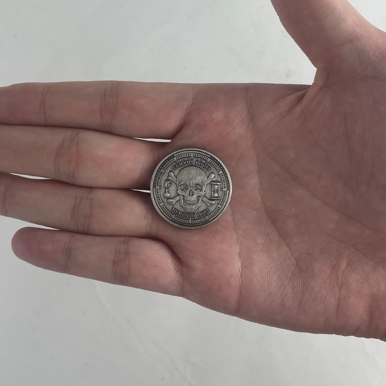 Imasoner Memento Mori Memento Vivere Coin | Stoic Reminder Challenge Coin | Inspirational Novelty Skull Token | Motivational Keepsake for Personal Growth & Reflection