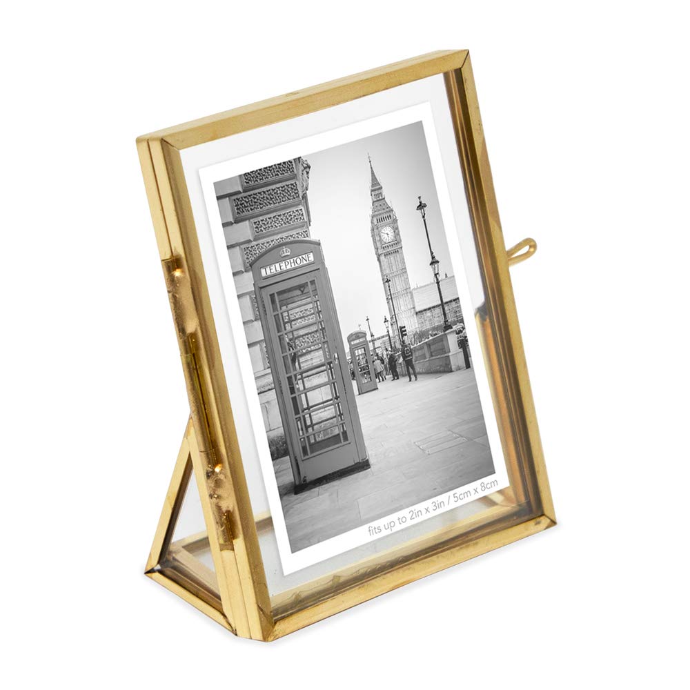 Isaac Jacobs 4x6, Antique Gold, Vintage Style Brass and Glass, Floating Photo Frame, Metal, (Vertical), with Locket Closure and Angled Base, for Pictures, Art, Mementos, Keepsakes (4x6, Antique Gold)
