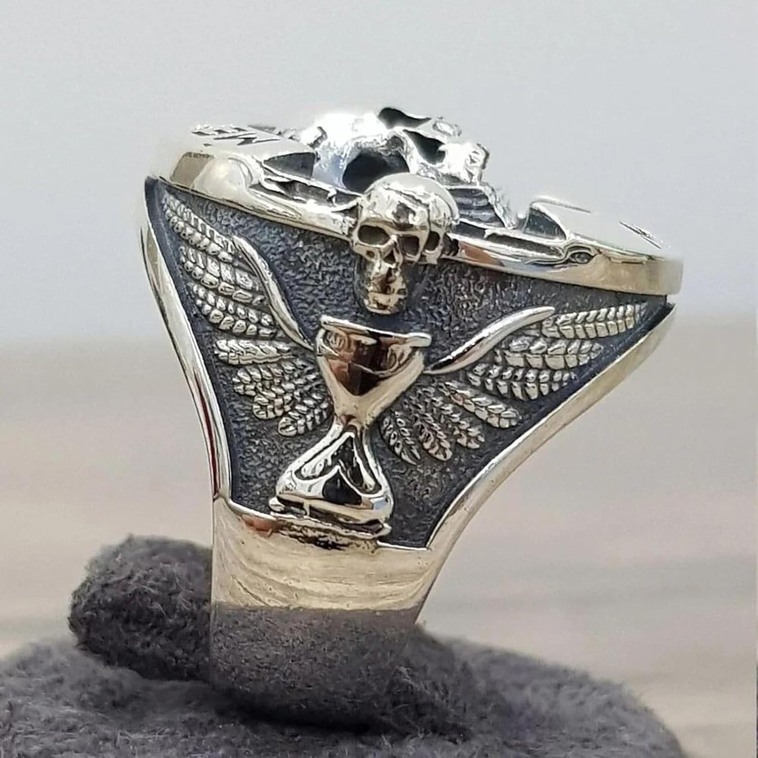 New 2026 Unisex Goth Vintage Ethic Memento Mori Carpe Diem Letter Skull Rings For Men, Fashion Punk Christmas Halloween Skeleton Ring Luxury Accessories Creative Gift For Women